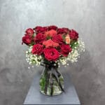Vazoda 15 Kırmızı gül
