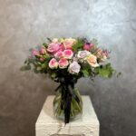 Vazoda Rengarenk Güller