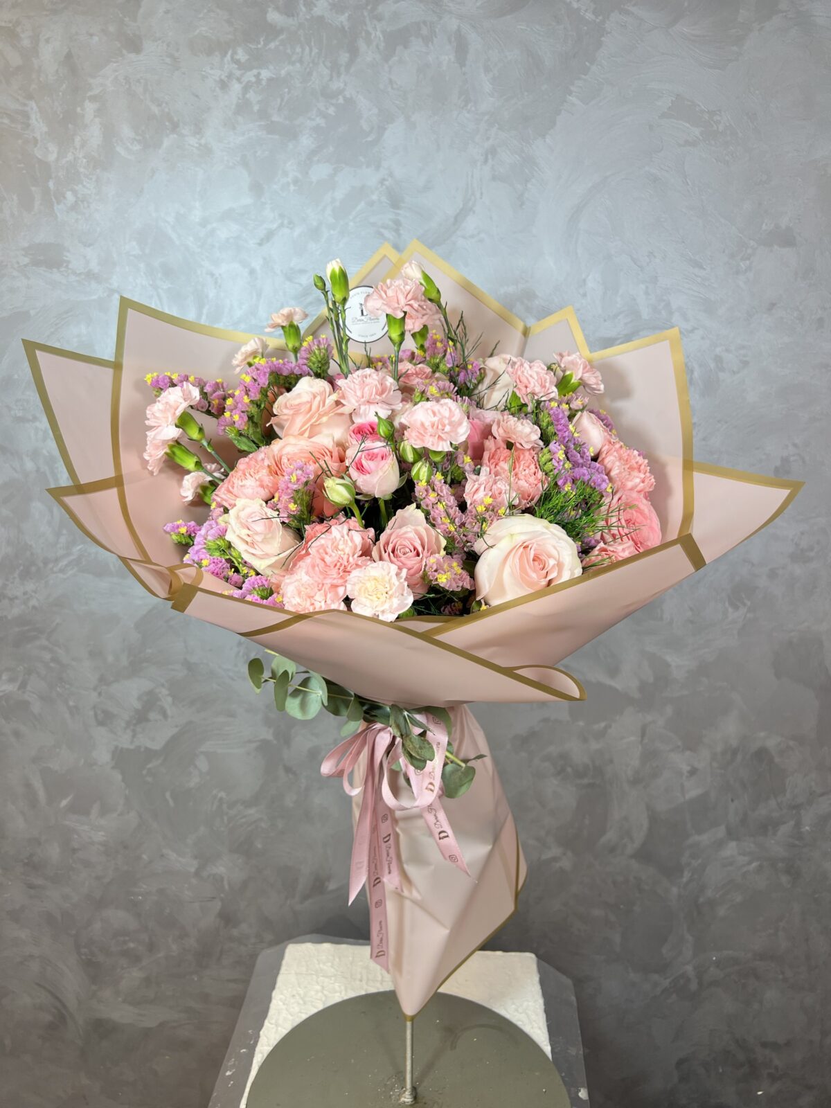 Pudra Pembe Gül & Mevsim Buketi - Görsel 2