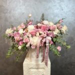 Kutuda Şakayık & Gül Aranjman