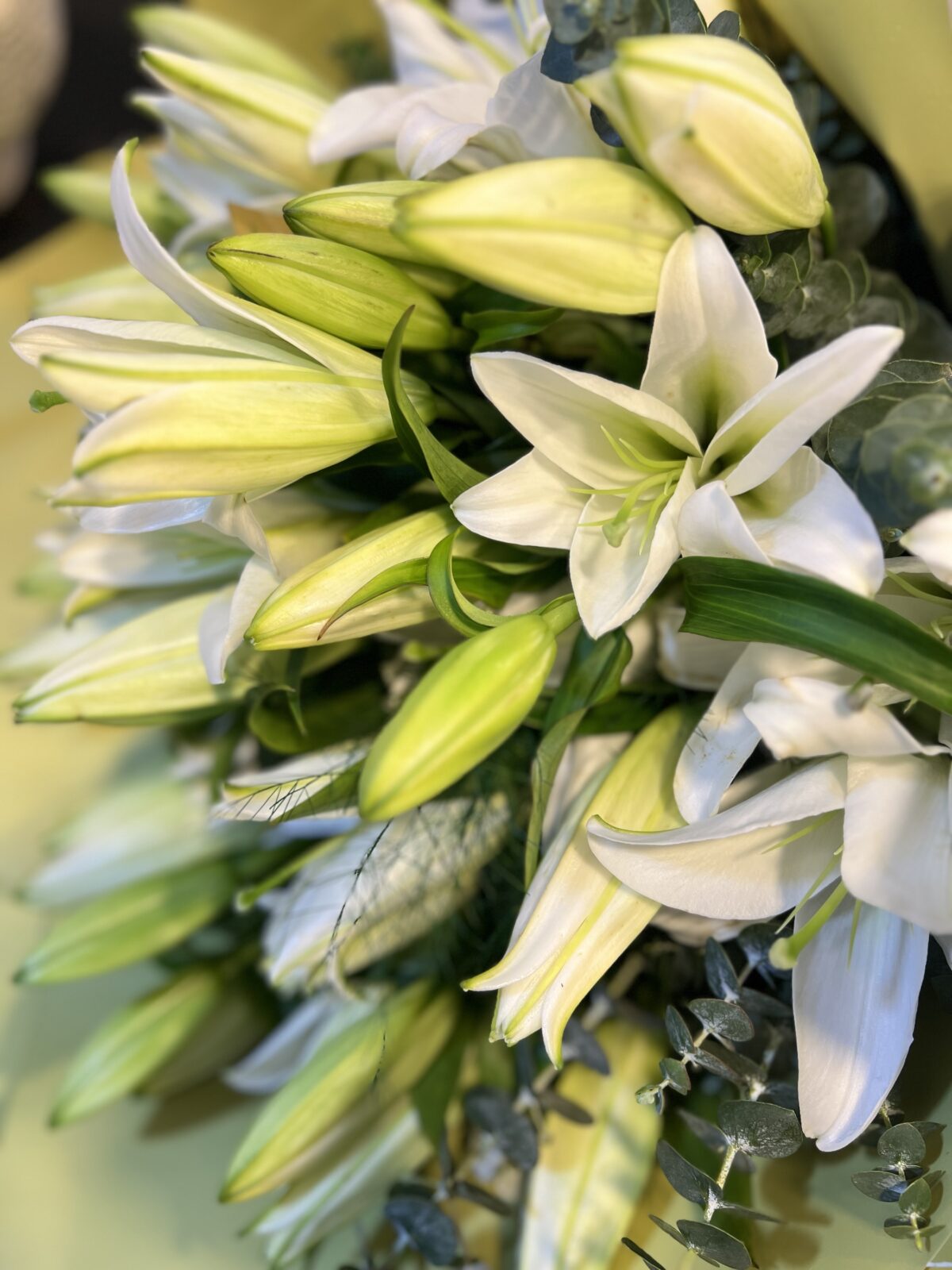 8'li Beyaz Lilyum Buketi - Görsel 3