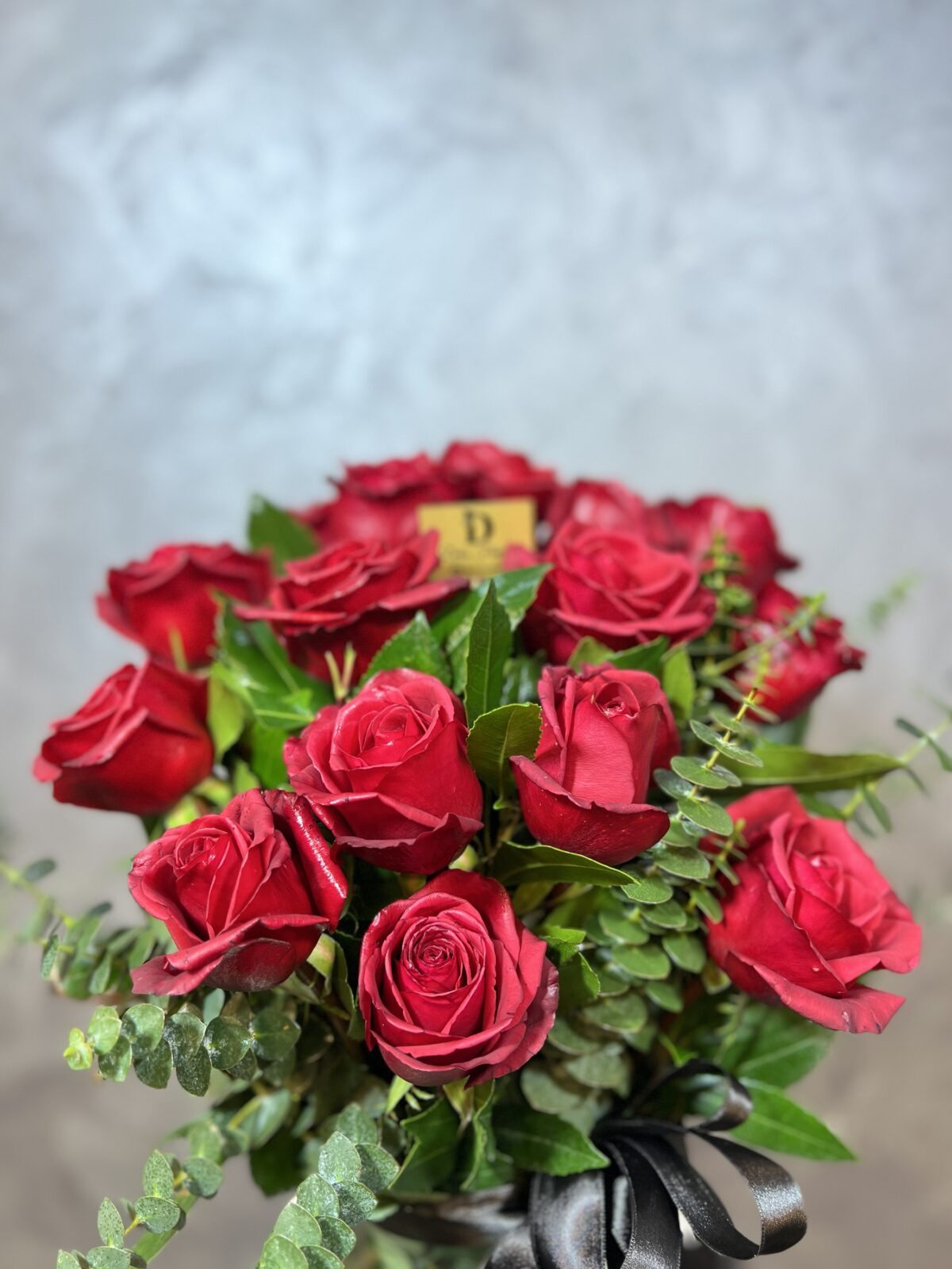 15 Kırmızı Gül Aranjman | Cam Vazoda Şık ve Romantik Tasarım - Görsel 2