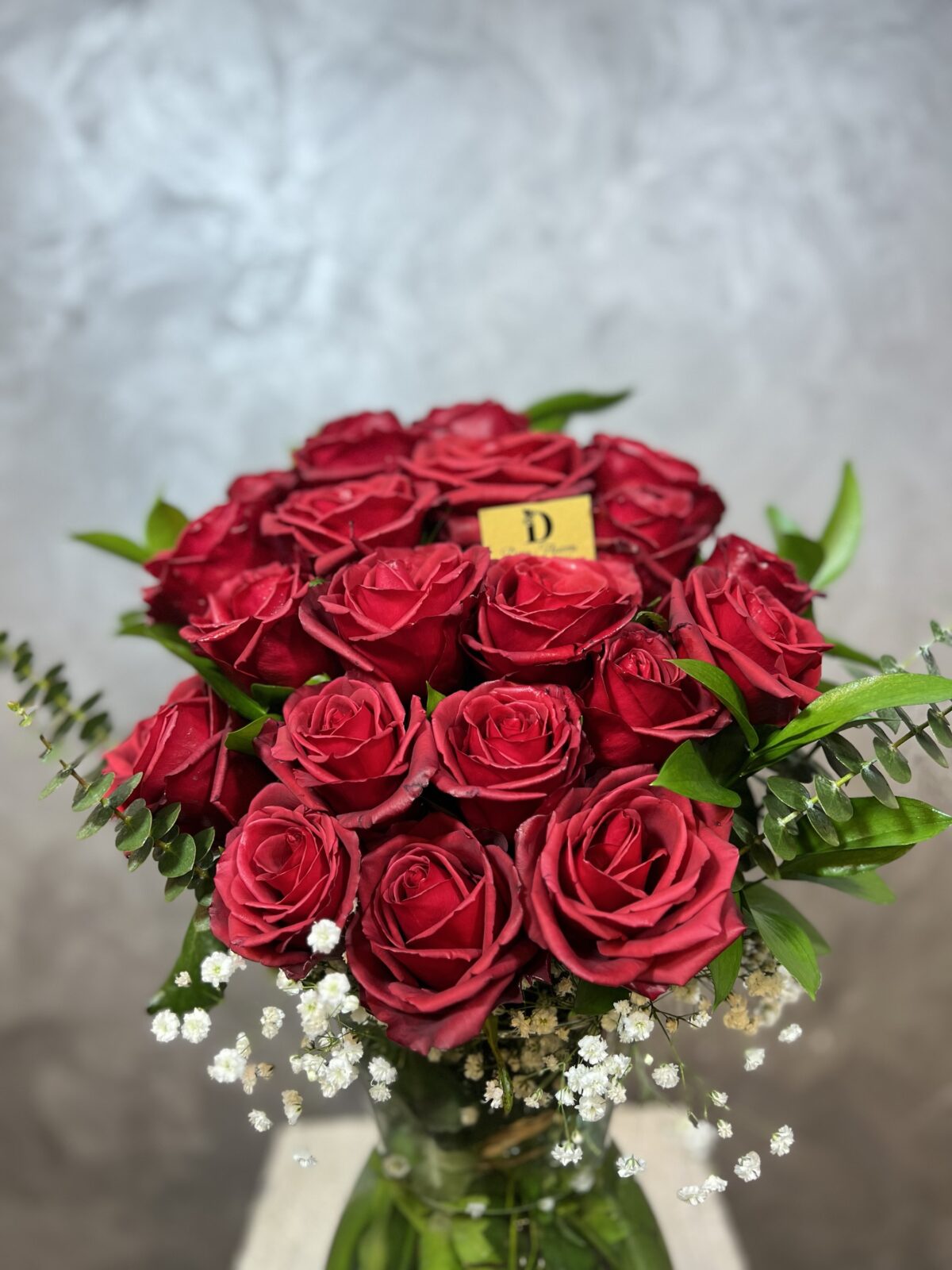 21’li Kırmızı Gül Aranjmanı | Cam Vazoda Gösterişli Tasarım - Görsel 2