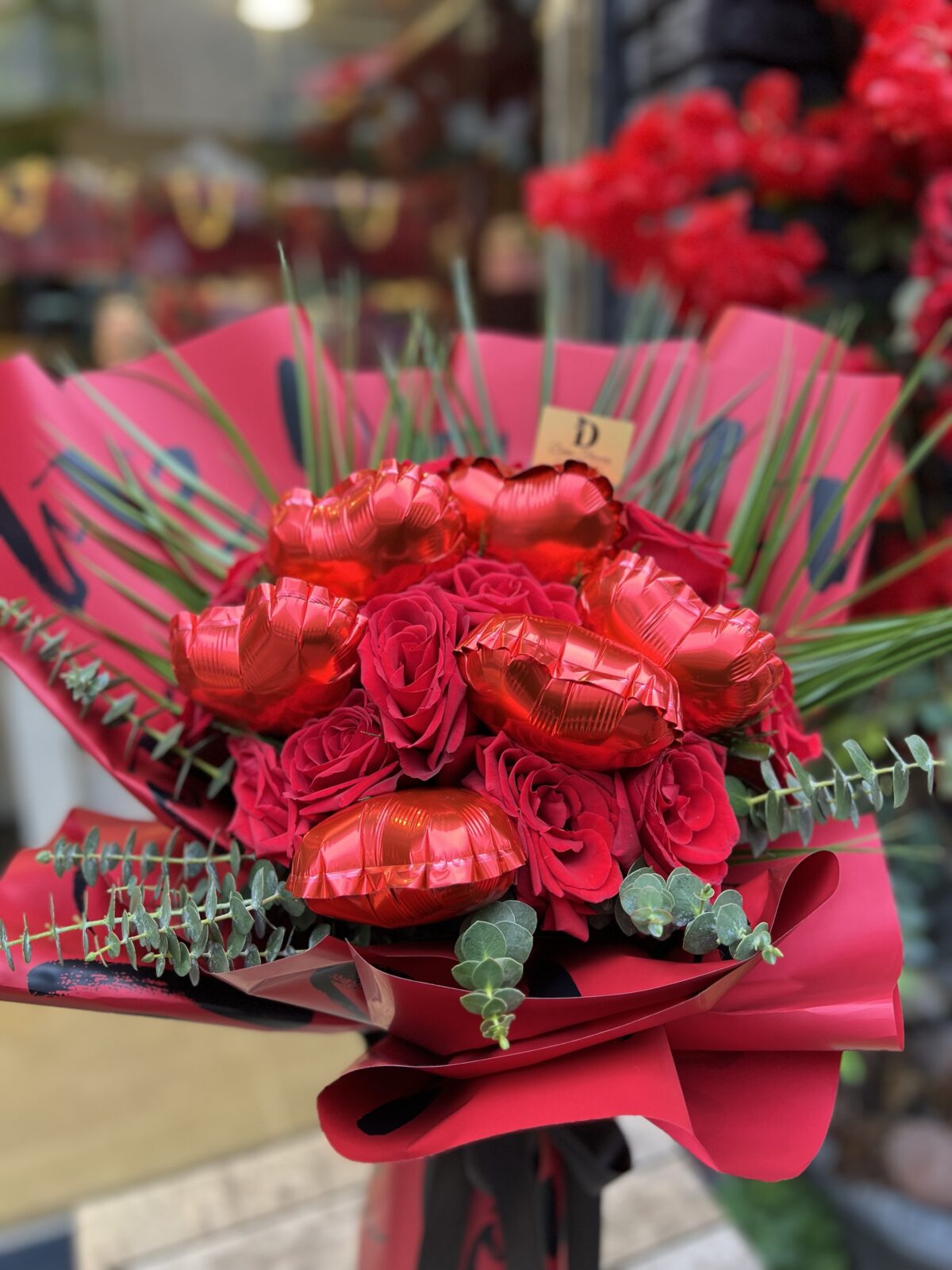 Kalpten 11 Kırmızı Gül Buketi & Kalp Balonlu Aşk Aranjmanı - Görsel 2