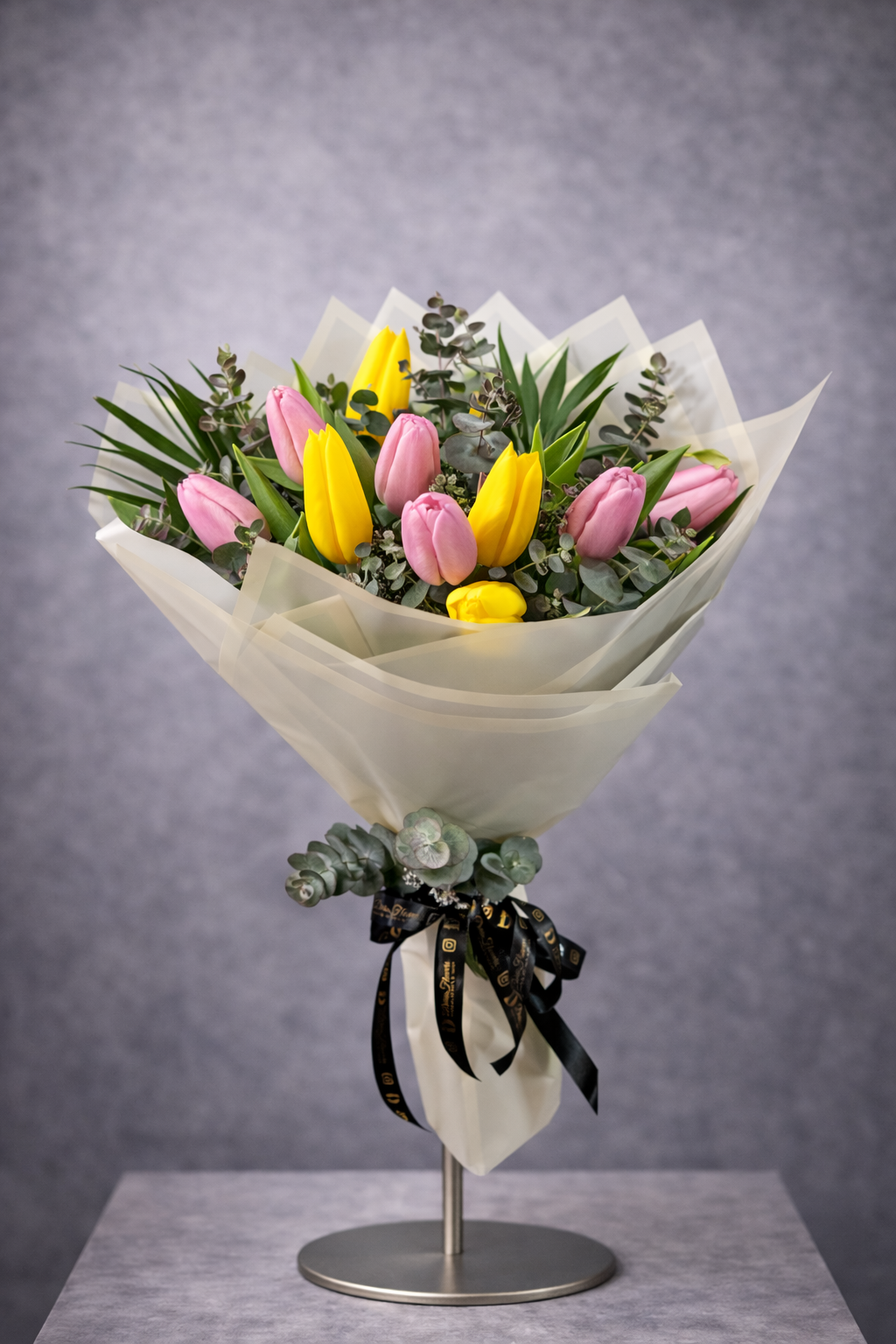 adf4f47a-aa9c-4219-9b1b-80b1ead2ce21 Pink & Yellow Tulip Bouquet | Pembe ve Sarı Lale Buketi | Derin Flowers - Görsel 1