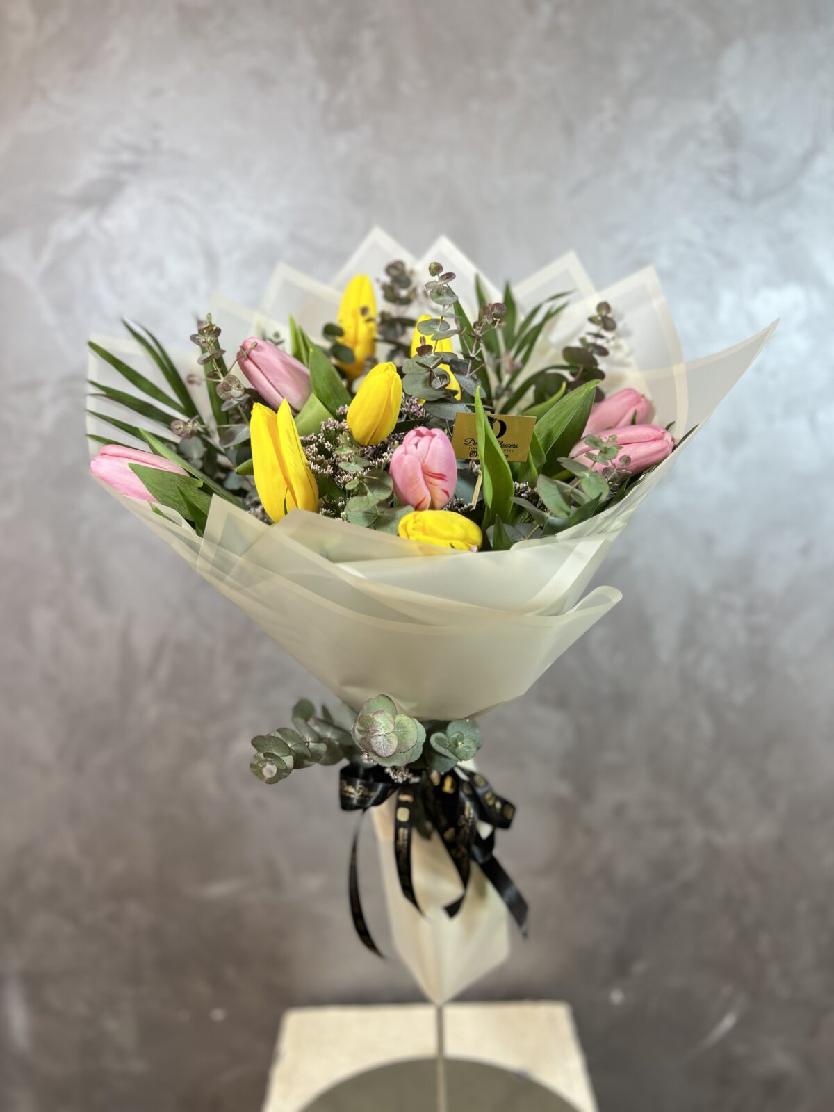 Pink & Yellow Tulip Bouquet | Pembe ve Sarı Lale Buketi | Derin Flowers - Görsel 2