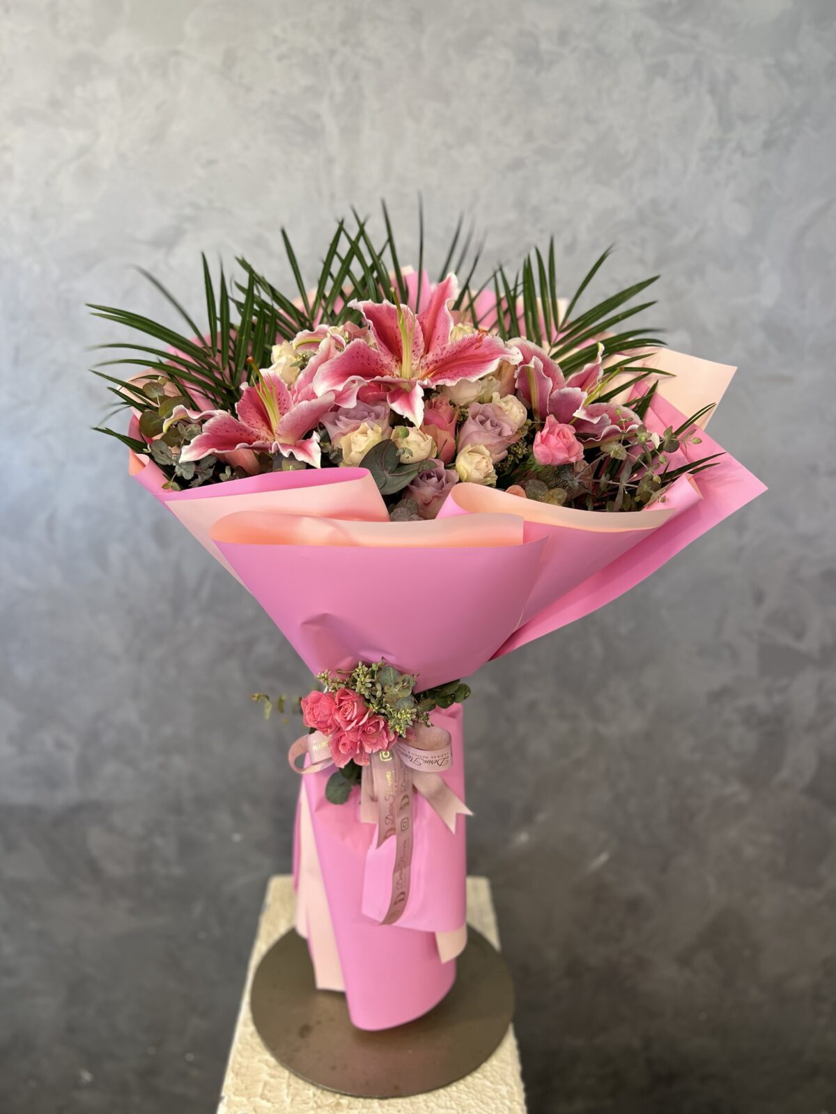 Pink Majesty Lily & Rose Buket - Görsel 3