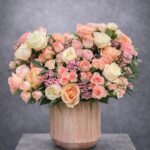 Somon & Krem Gül Seramik Aranjman | İzmir Çiçek Siparişi – Derin Flowers