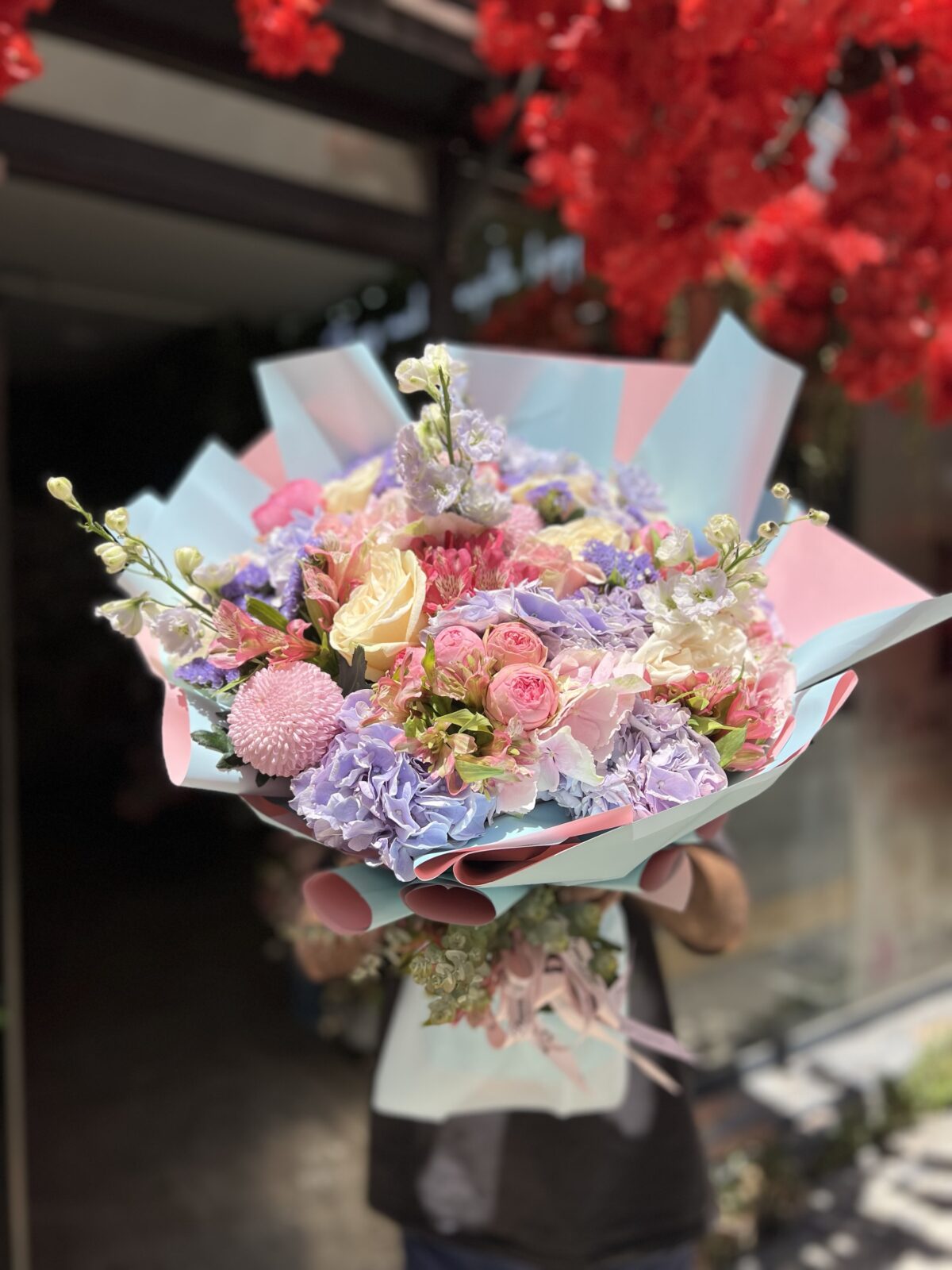 Pastel Dream Premium Buket | Ortanca, İthal Güller ve Mevsim Çiçeklerinden Lüks Tasarım - Görsel 3